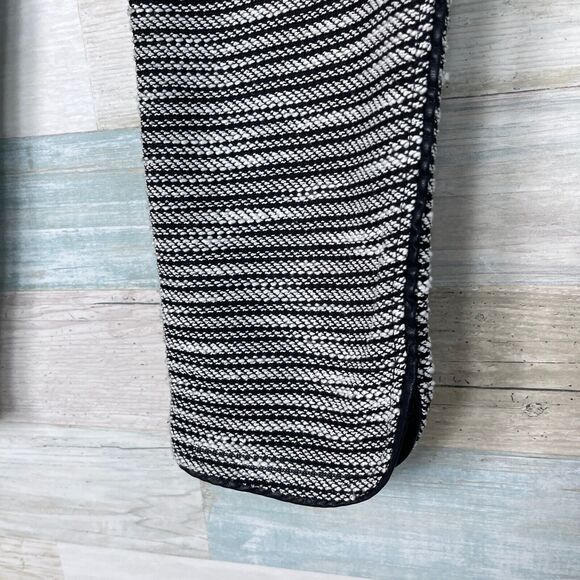 H&M Textured Striped Pleated Jogger Sweatpants Gray Black Curve Hem Womens Small - Picture 3 of 6